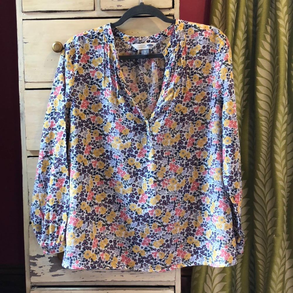 Women’s Old Navy: The Tunic Shirt